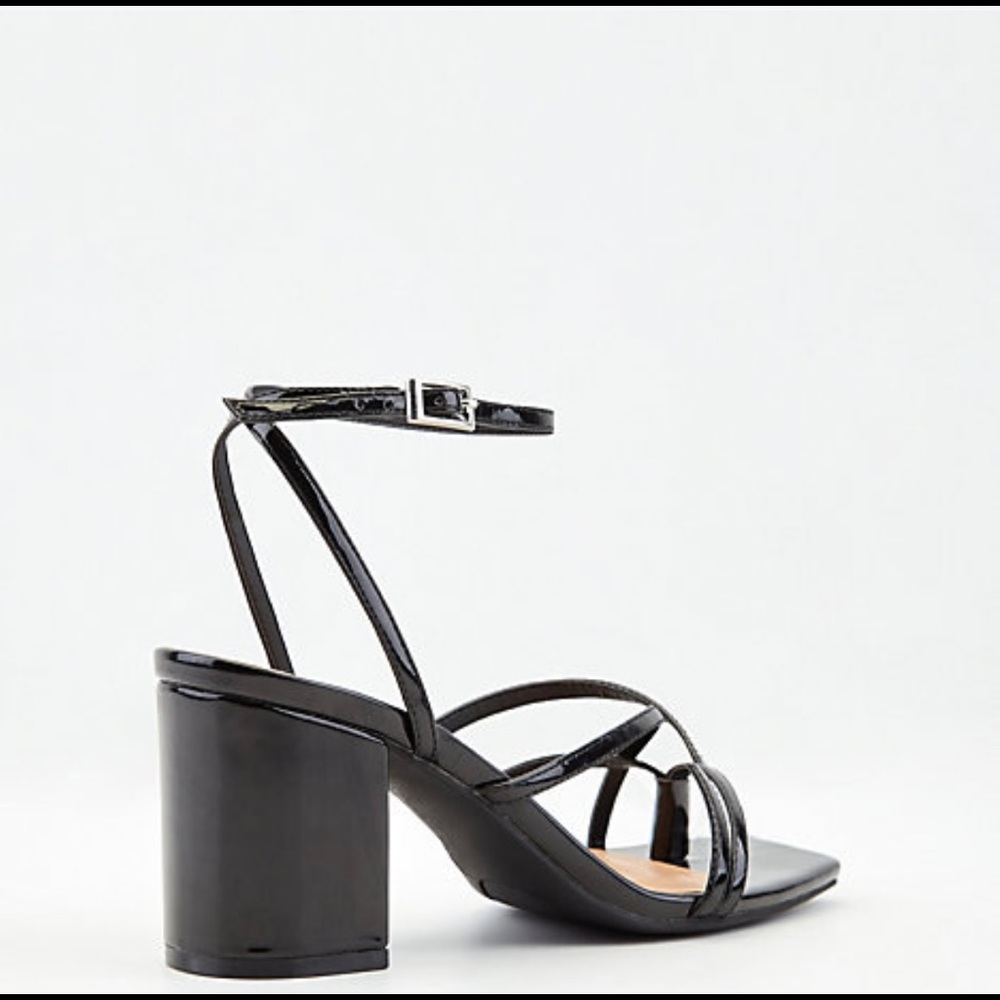 Le Chateau Strappy Heels - Picture 4 of 5